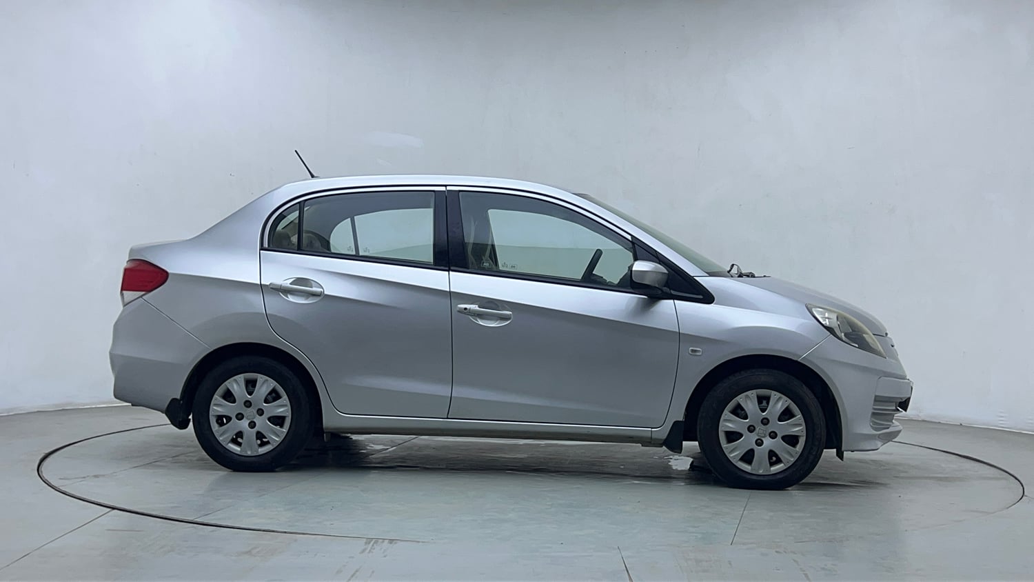 Used 2014 Honda Amaze 1.2 S i-VTEC CNG (Outside Fitted) Cng Manual exterior RIGHT SIDE VIEW
