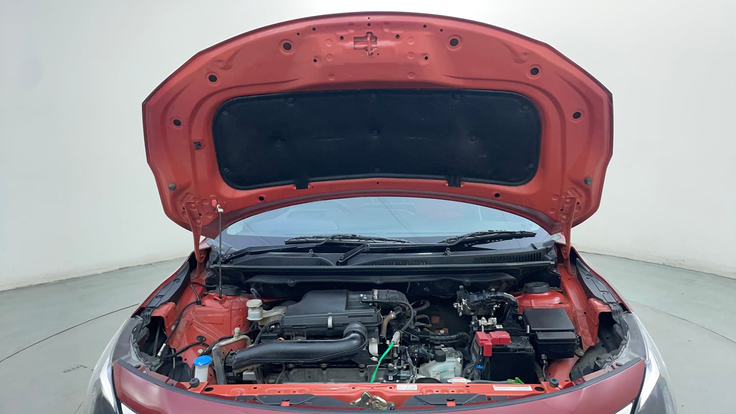 Used 2025 Toyota Glanza V AMT Petrol Automatic engine ENGINE & BONNET OPEN FRONT VIEW