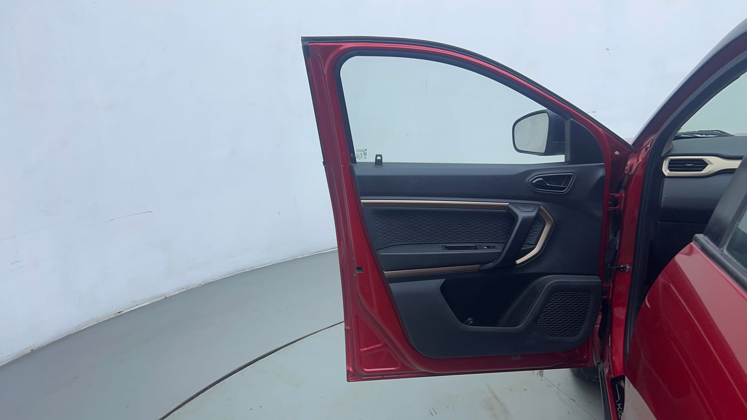 Used 2021 Renault Kiger RXT (O) MT Dual Tone Petrol Manual interior LEFT FRONT DOOR OPEN VIEW
