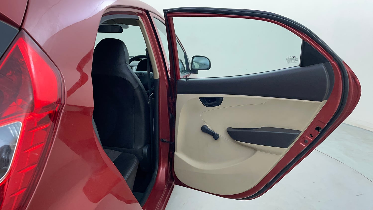 Used 2014 Hyundai Eon Era + Petrol Manual interior RIGHT REAR DOOR OPEN VIEW