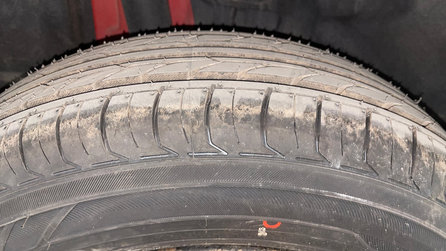 Used 2022 Maruti Suzuki Swift VXi AMT Petrol Automatic tyres RIGHT REAR TYRE TREAD VIEW