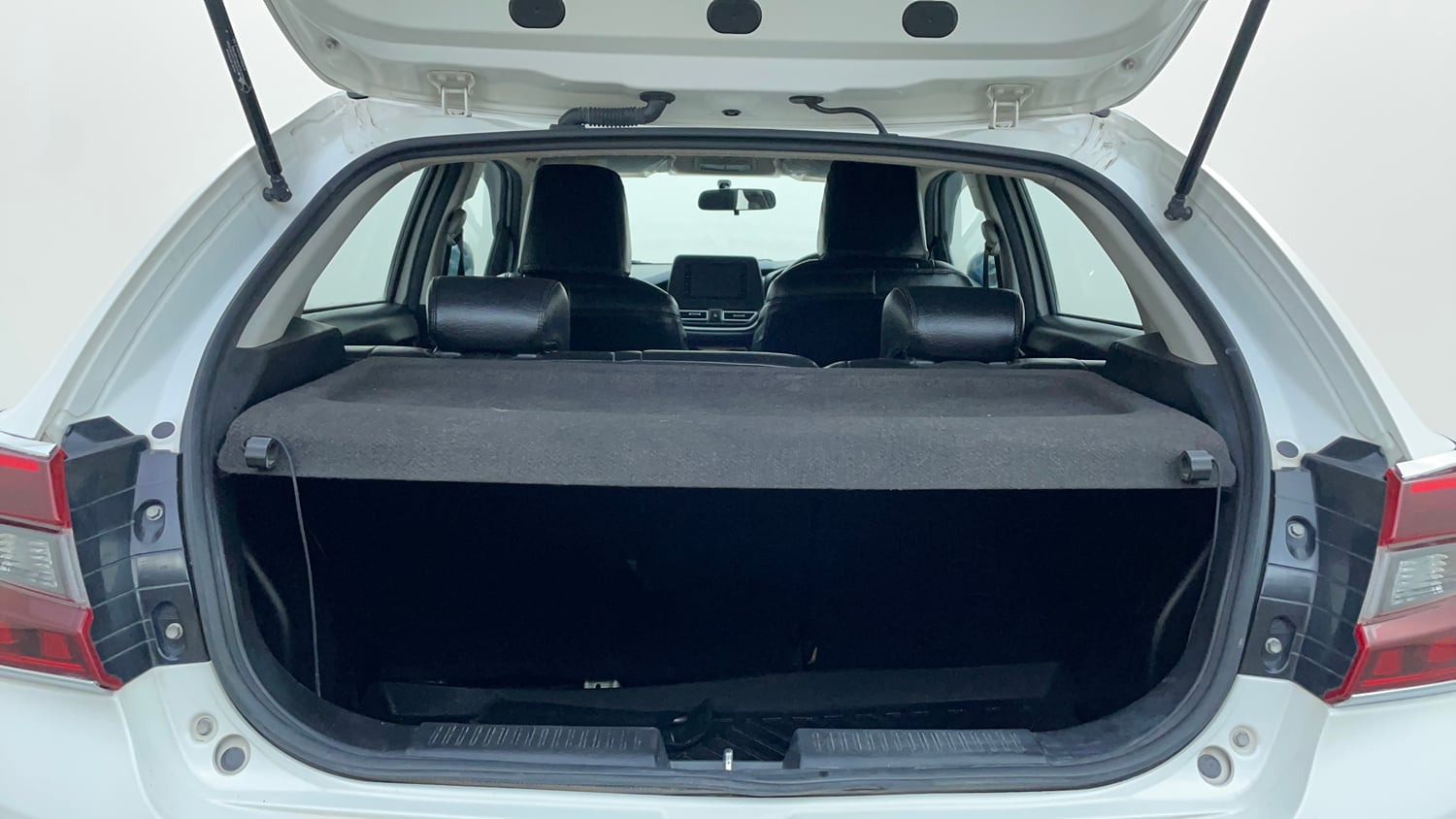 Used 2022 Maruti Suzuki Baleno Zeta MT Petrol Manual interior DICKY INSIDE VIEW