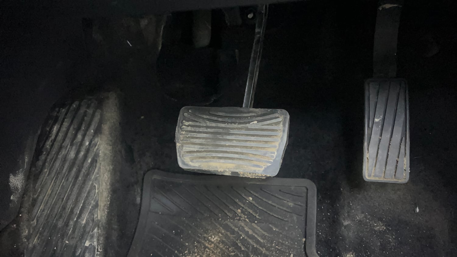 Used 2024 Mahindra XUV700 AX 7 Petrol AT Luxury Pack 7 STR Petrol Automatic interior PEDALS VIEW