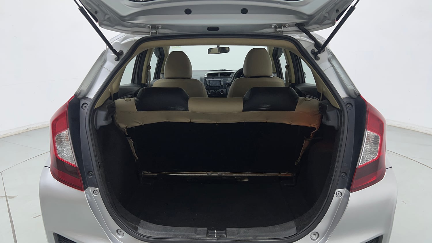 Used 2017 Honda Jazz SV Petrol Petrol Manual interior DICKY INSIDE VIEW