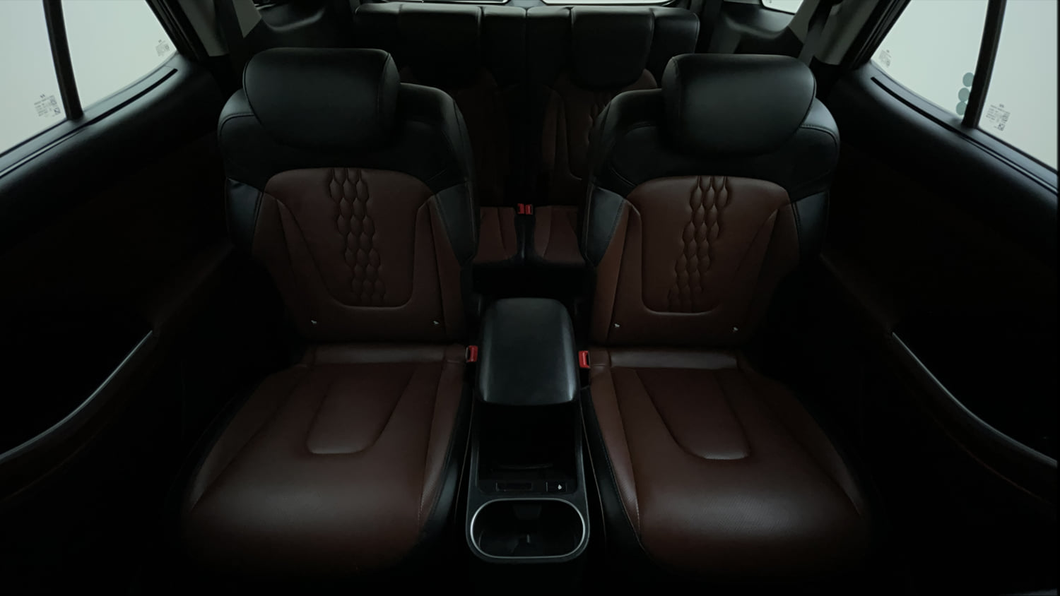 Used 2023 Hyundai Alcazar Signature (O) 6 STR 1.5 Petrol DCT Petrol Automatic interior REAR SEAT CONDITION VIEW