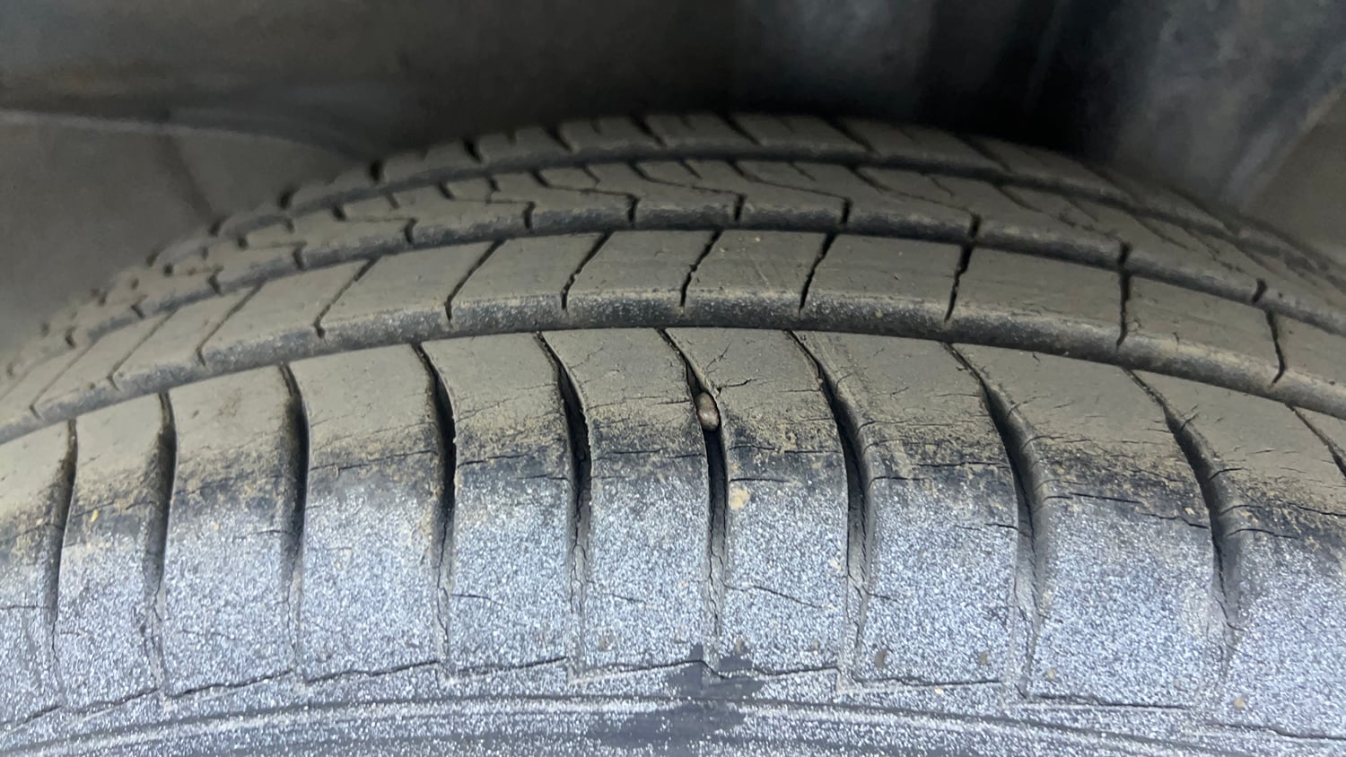 Used 2019 Hyundai Santro Sportz AMT Petrol Automatic tyres LEFT REAR TYRE TREAD VIEW