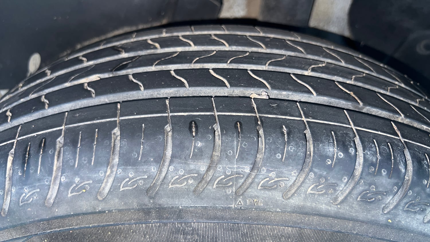Used 2024 Hyundai Creta 1.5 MPi Petrol MT E Petrol Manual tyres LEFT REAR TYRE TREAD VIEW