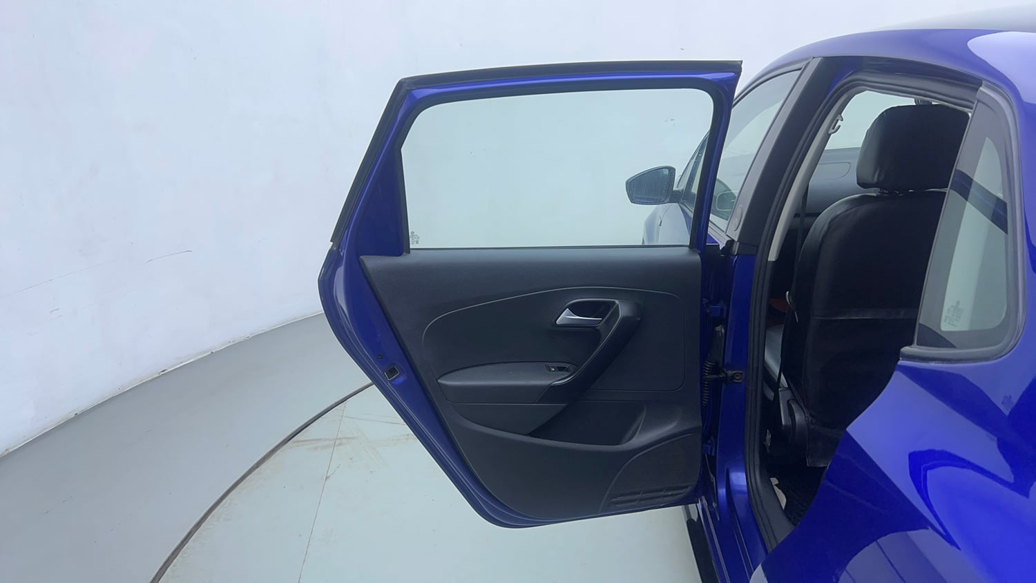 Used 2019 Volkswagen Polo Highline Plus 1.0 (P) 16 Alloy Petrol Manual interior LEFT REAR DOOR OPEN VIEW