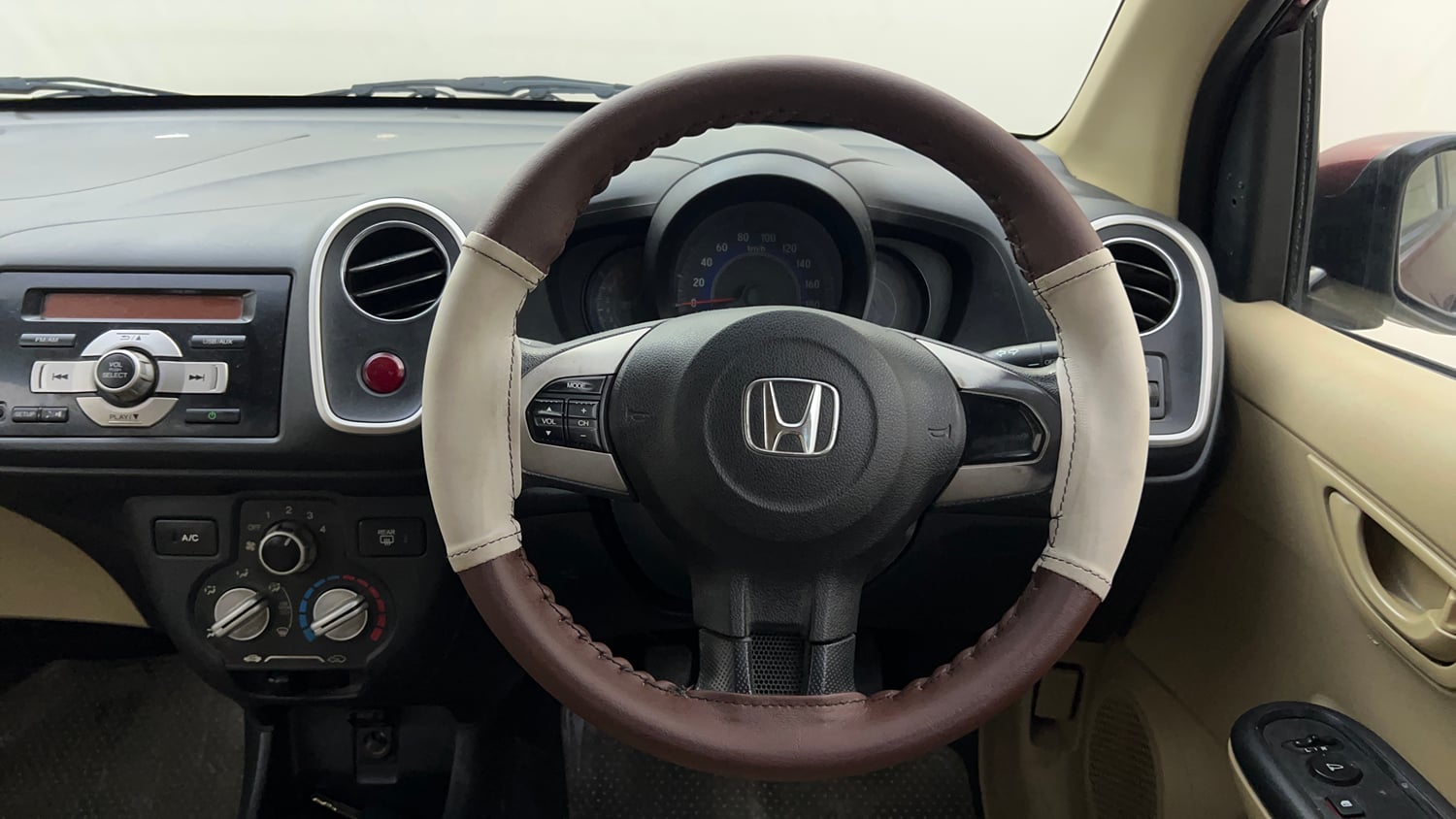 Used 2014 Honda Mobilio S Petrol Petrol Manual interior STEERING VIEW