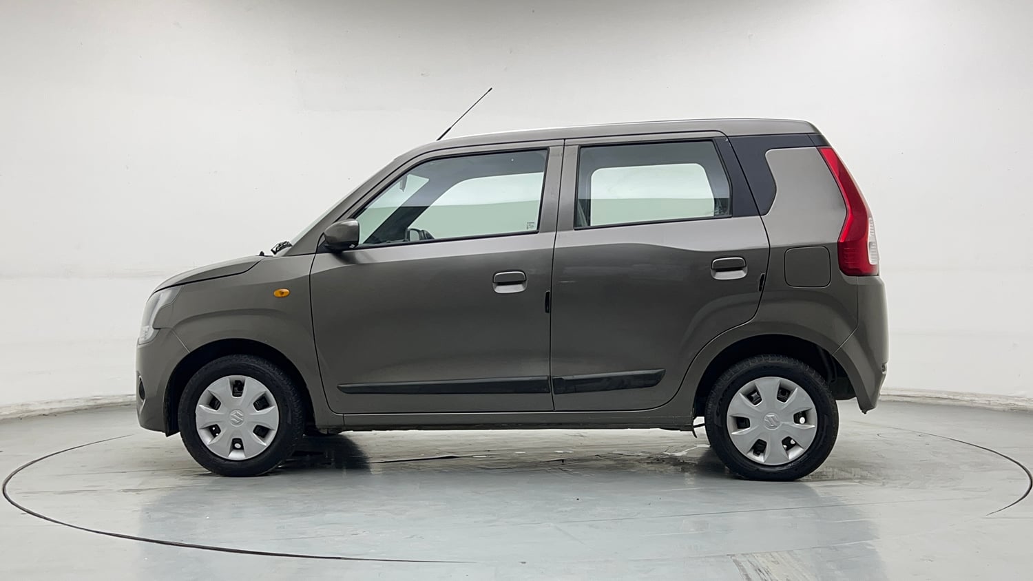 Used 2022 Maruti Suzuki Wagon R VXI 1.0 Petrol Manual exterior LEFT SIDE VIEW