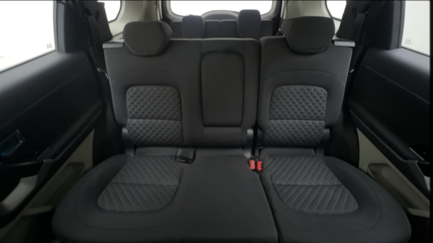 Used 2022 Tata Safari XTA Plus Diesel Automatic interior REAR SEAT CONDITION VIEW