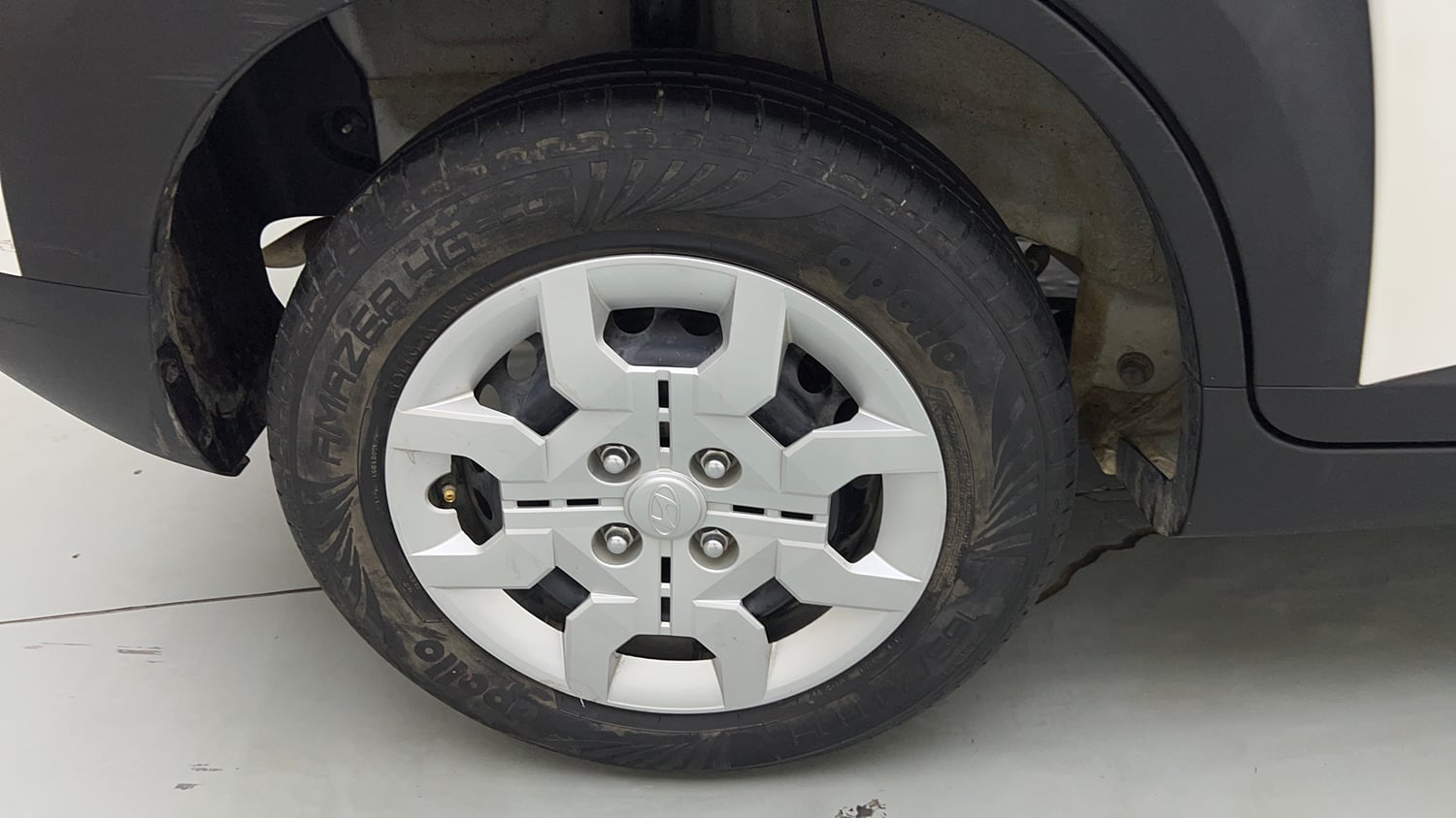 Used 2025 Hyundai Exter S 1.2 MT Petrol Manual tyres RIGHT REAR TYRE RIM VIEW