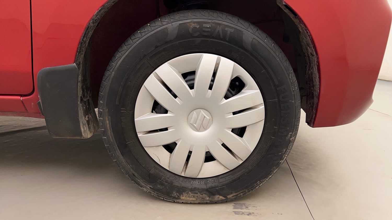 Used 2020 Maruti Suzuki Alto 800 Vxi Plus Petrol Manual tyres RIGHT FRONT TYRE RIM VIEW