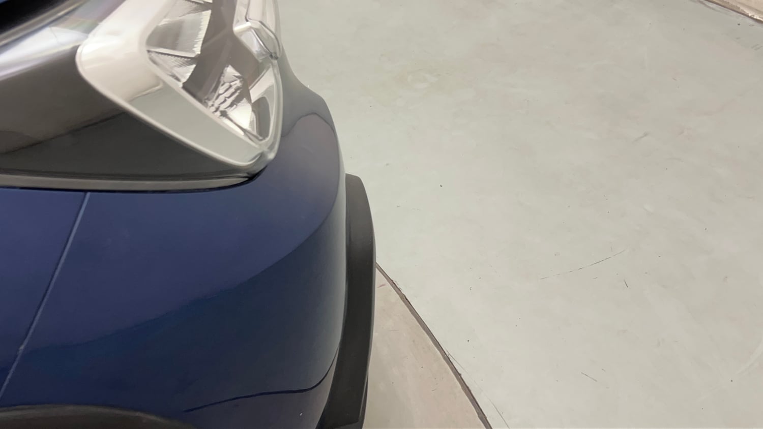 Used 2020 Maruti Suzuki XL6 Alpha AT Petrol Petrol Automatic dents MINOR SCRATCH