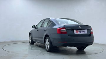 Used 2018 Skoda Octavia 1.8 TSI Style AT Petrol Automatic Image
