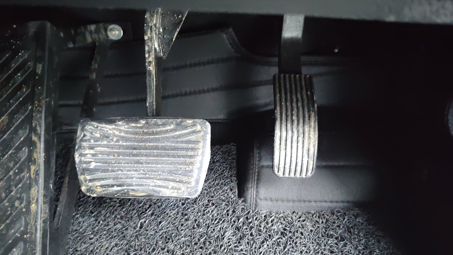 Used 2020 mahindra Thar LX Hard Top Petrol AT 4WD Petrol Automatic interior PEDALS VIEW