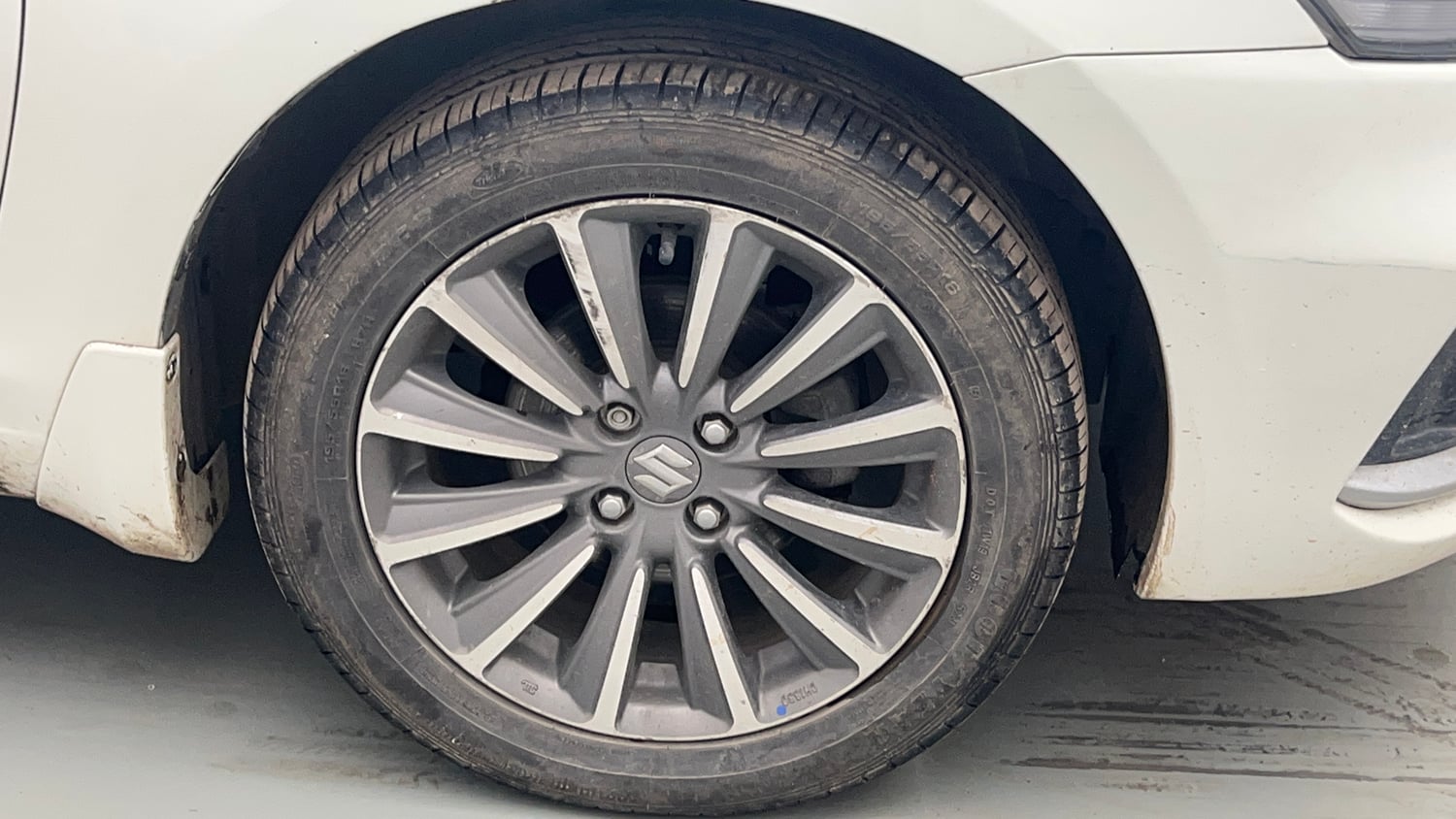 Used 2022 Maruti Suzuki Ciaz Alpha 1.5 Petrol Manual tyres RIGHT FRONT TYRE RIM VIEW