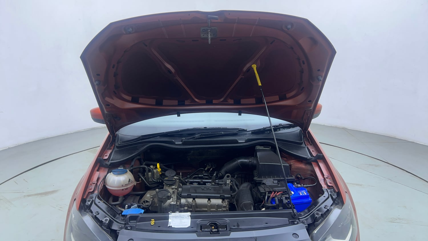 Used 2015 Volkswagen Polo Highline1.2L (P) Petrol Manual engine ENGINE & BONNET OPEN FRONT VIEW