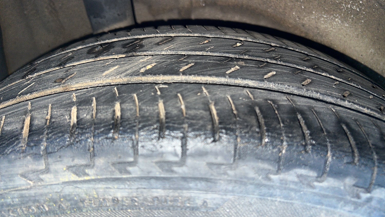 Used 2018 Maruti Suzuki Ignis Delta 1.2 AMT Petrol Automatic tyres RIGHT REAR TYRE TREAD VIEW