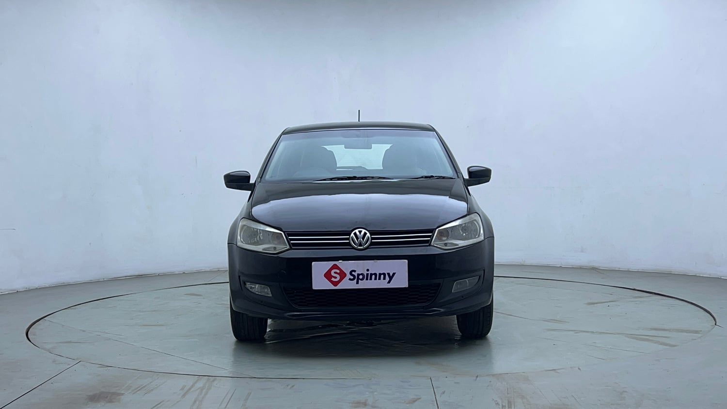 Used 2013 Volkswagen Polo Highline1.2L (P) Petrol Manual exterior FRONT VIEW