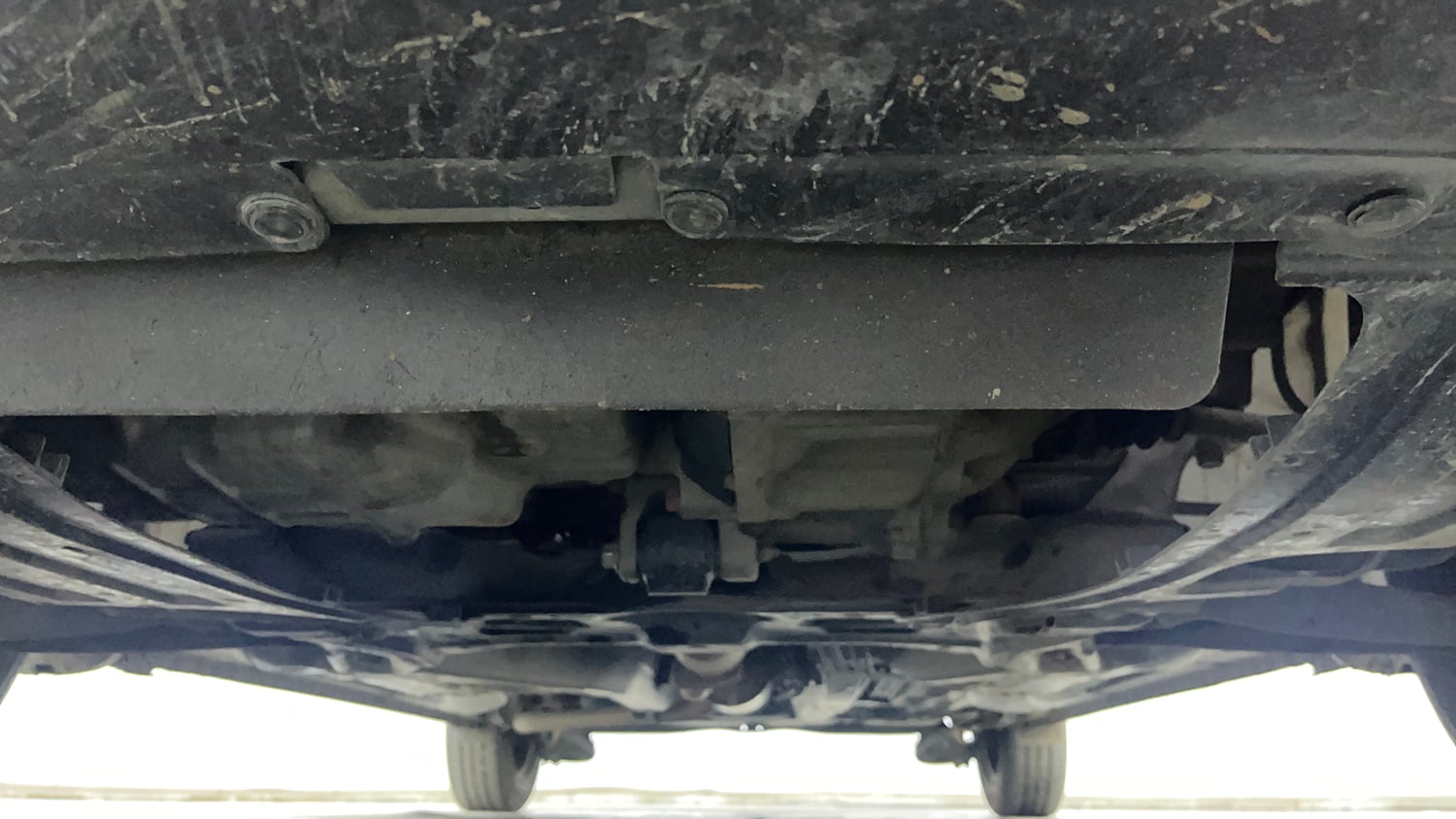 Used 2014 Honda Amaze 1.2 S i-VTEC Petrol Manual extra FRONT LEFT UNDERBODY VIEW