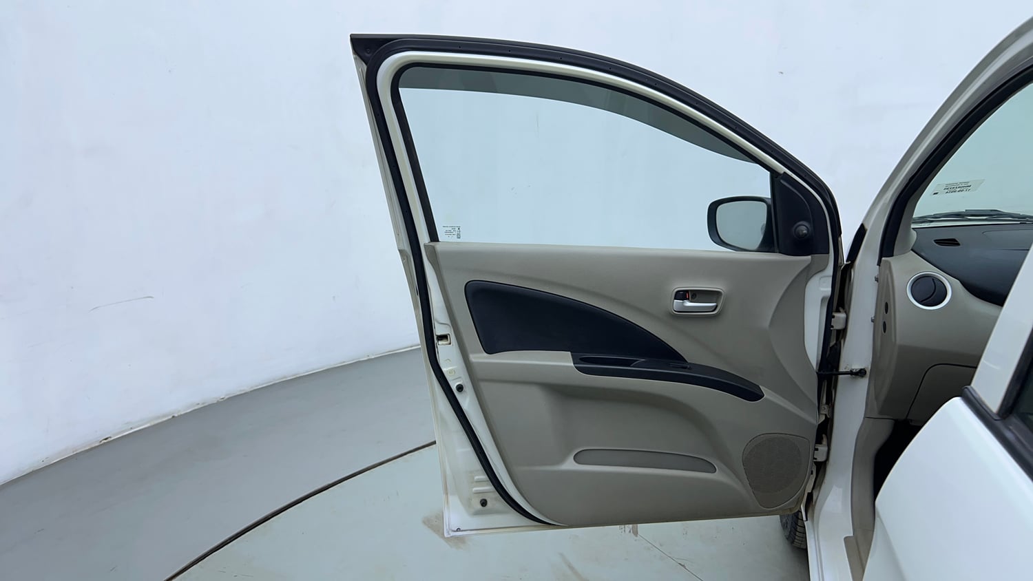 Used 2014 Maruti Suzuki Celerio VXi Petrol Manual interior LEFT FRONT DOOR OPEN VIEW
