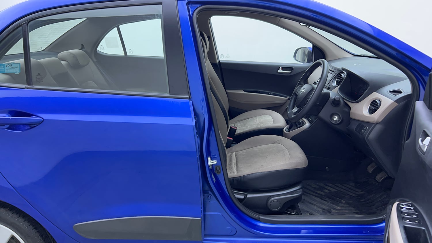 Used 2015 Hyundai Xcent S 1.2 (O) Petrol Manual interior RIGHT SIDE FRONT DOOR CABIN VIEW