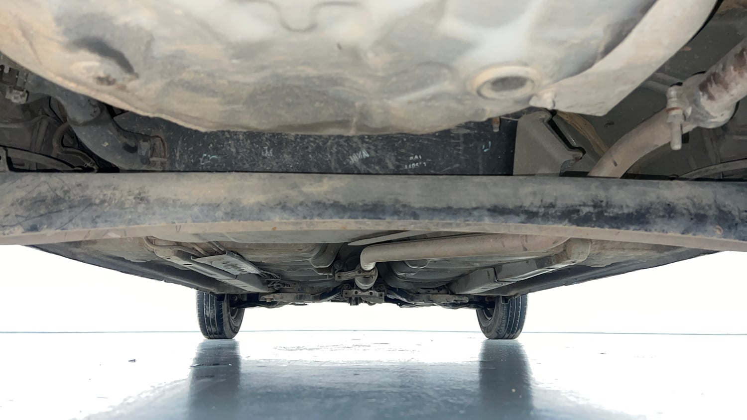 Used 2014 Hyundai i10 Sportz 1.1 iRDE2 Petrol Manual extra REAR UNDERBODY VIEW (TAKEN FROM REAR)