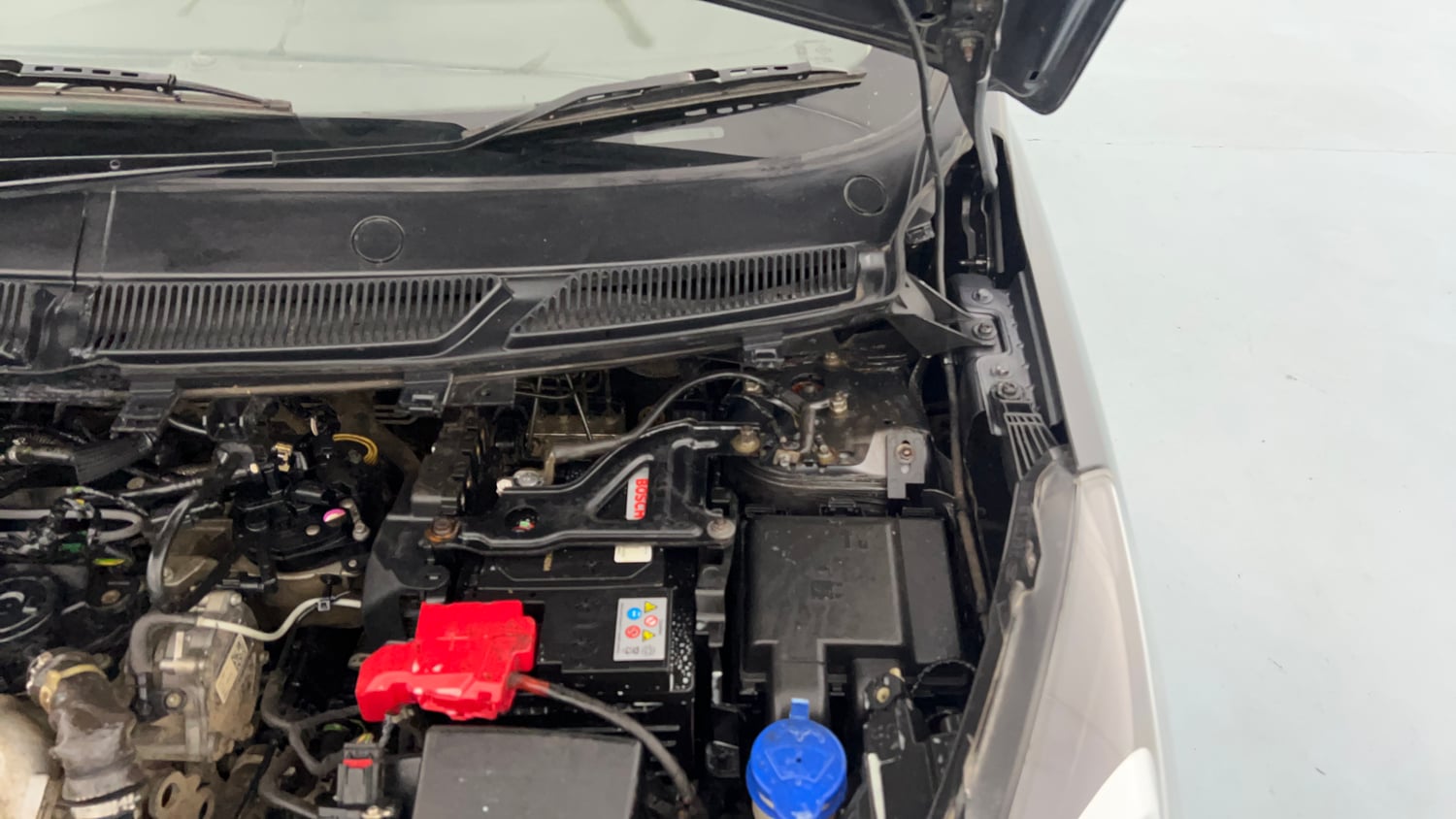 Used 2019 Ford Figo Aspire Trend Plus 1.5 TDCi Diesel Manual engine ENGINE LEFT SIDE HINGE & APRON VIEW
