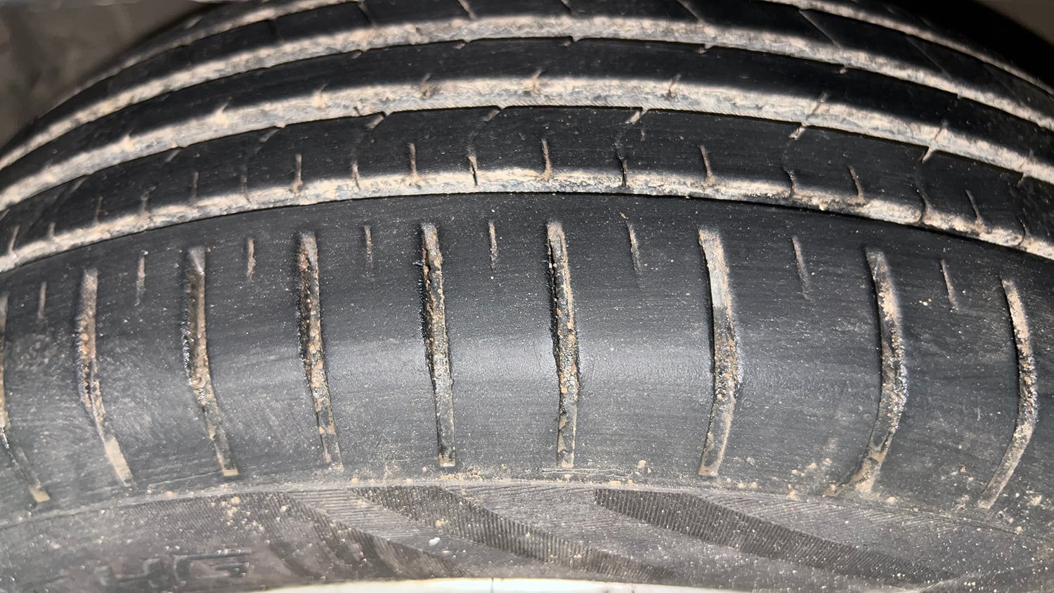 Used 2014 Honda City SV Diesel Diesel Manual tyres LEFT FRONT TYRE TREAD VIEW