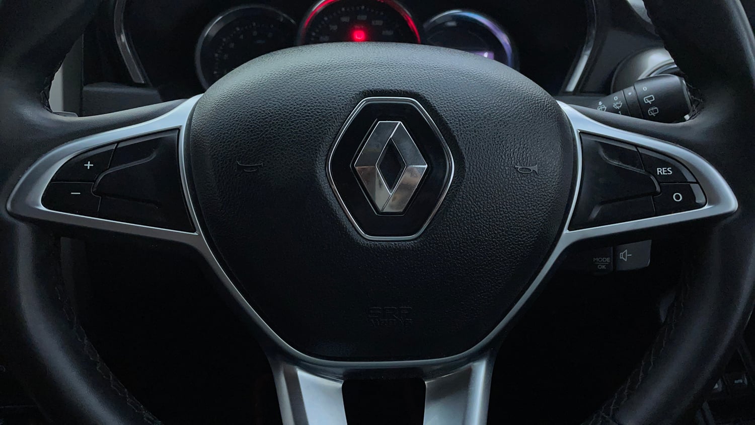 Used 2021 Renault Duster RXZ 1.5 Petrol MT Petrol Manual top_features Airbags