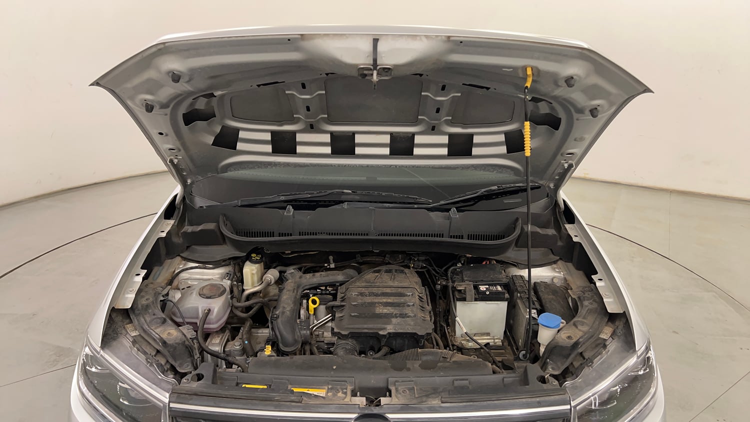Used 2024 Volkswagen Taigun Topline 1.0 TSI AT Petrol Automatic engine ENGINE & BONNET OPEN FRONT VIEW