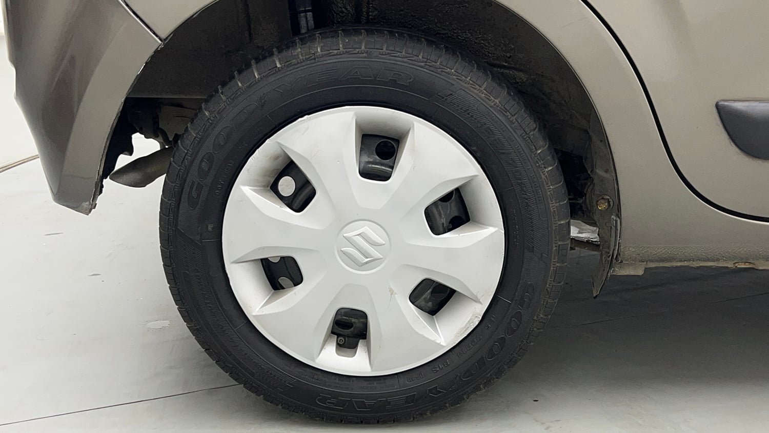 Used 2022 Maruti Suzuki Wagon R VXI 1.0 Petrol Manual tyres RIGHT REAR TYRE RIM VIEW