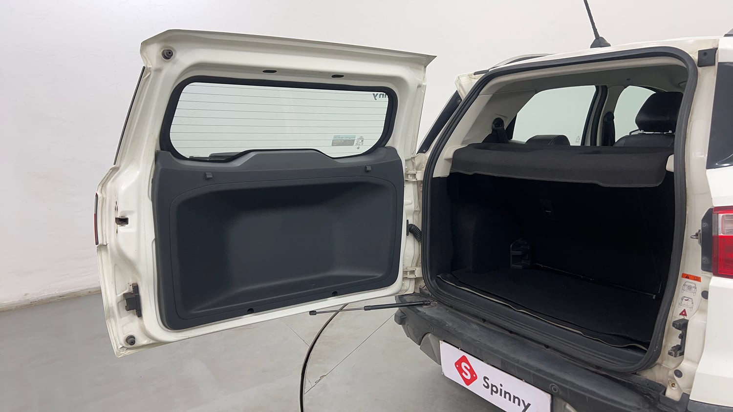 Used 2018 Ford EcoSport Titanium + 1.5L Ti-VCT AT Petrol Automatic interior DICKY DOOR OPEN VIEW