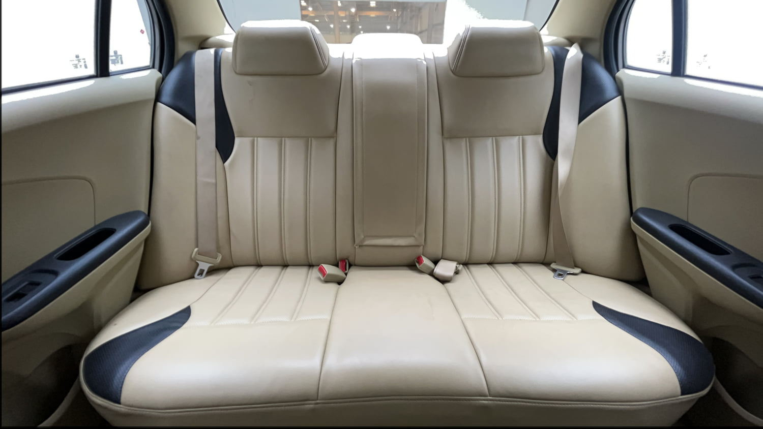 Used 2014 Honda Amaze 1.2 S i-VTEC Petrol Manual interior REAR SEAT CONDITION VIEW