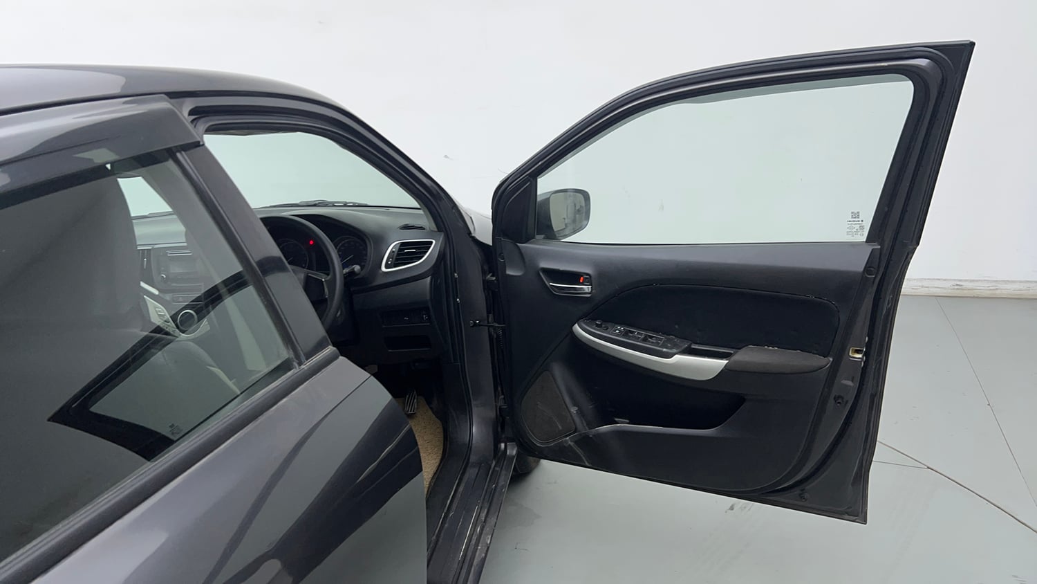 Used 2016 Maruti Suzuki Baleno Delta 1.2 Petrol Manual interior RIGHT FRONT DOOR OPEN VIEW