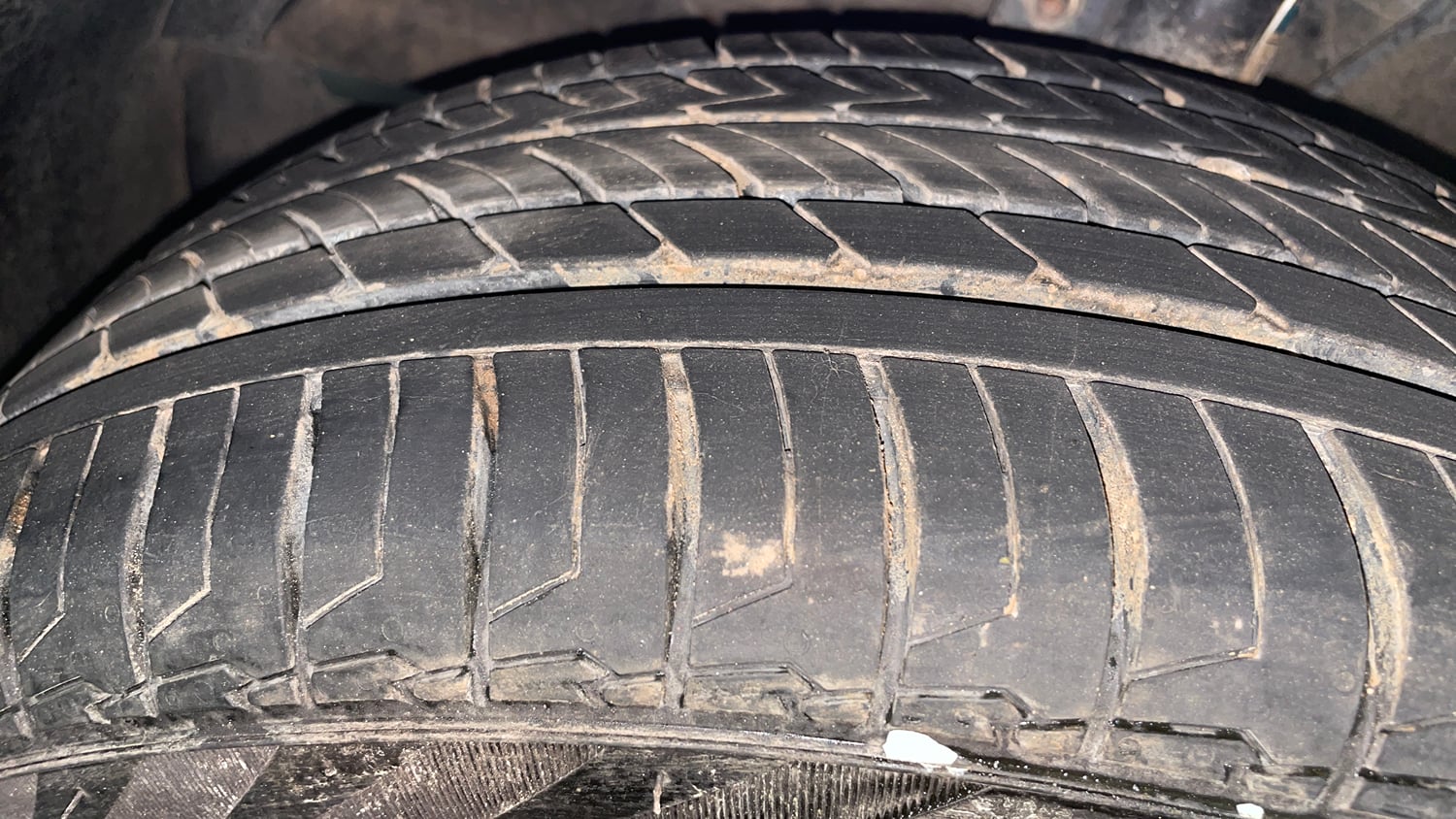 Used 2022 Maruti Suzuki Baleno Zeta MT Petrol Manual tyres LEFT FRONT TYRE TREAD VIEW