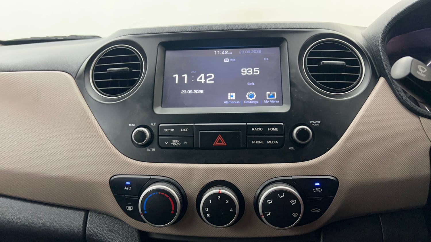 Used 2018 Hyundai Grand i10 Sportz 1.2 Kappa VTVT Petrol Manual interior MUSIC SYSTEM & AC CONTROL VIEW
