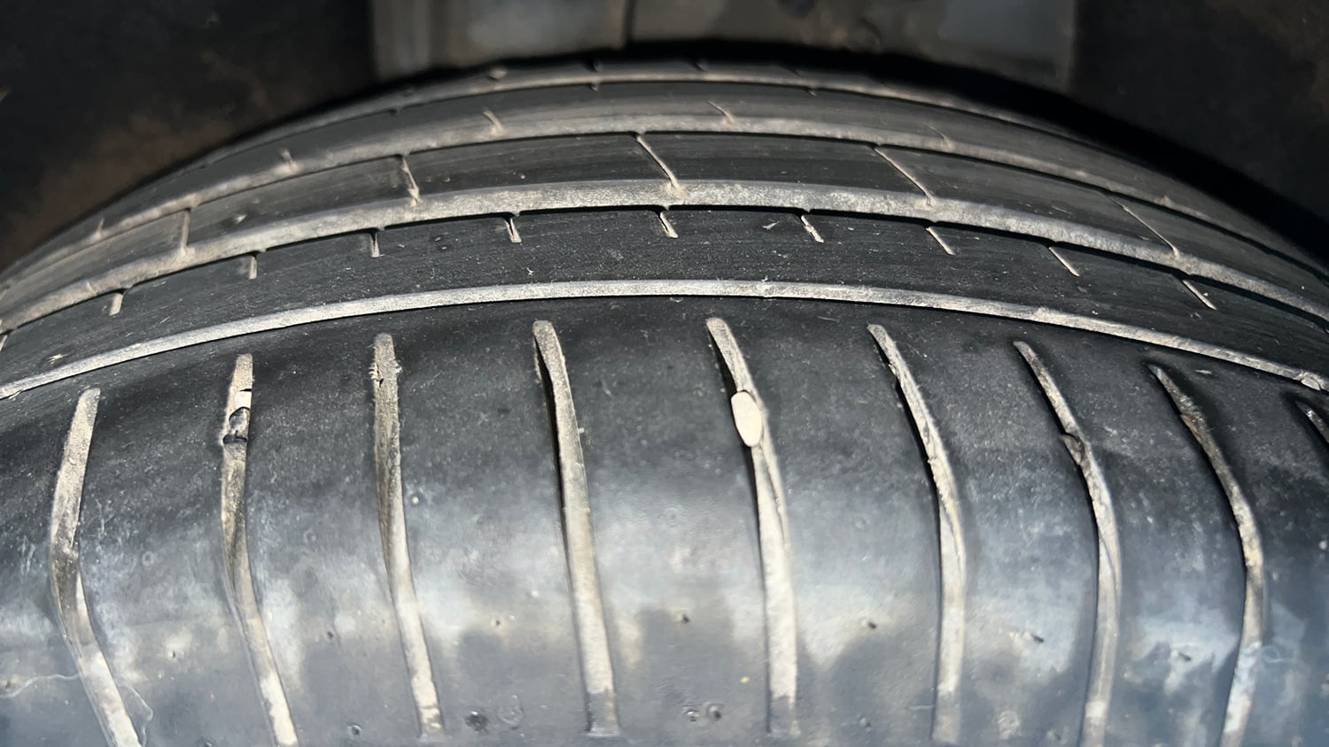 Used 2018 Skoda Octavia 1.8 TSI Style AT Petrol Automatic tyres RIGHT REAR TYRE TREAD VIEW