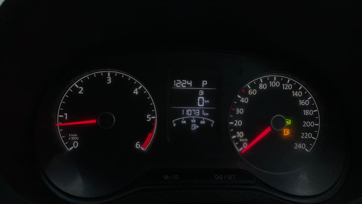 Used 2018 Volkswagen Ameo Highline 1.5L AT Diesel Automatic interior CLUSTERMETER VIEW