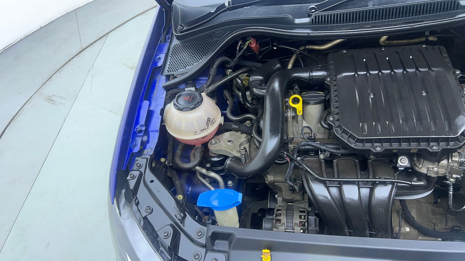 Used 2019 Volkswagen Polo Highline Plus 1.0 (P) 16 Alloy Petrol Manual engine ENGINE RIGHT SIDE VIEW