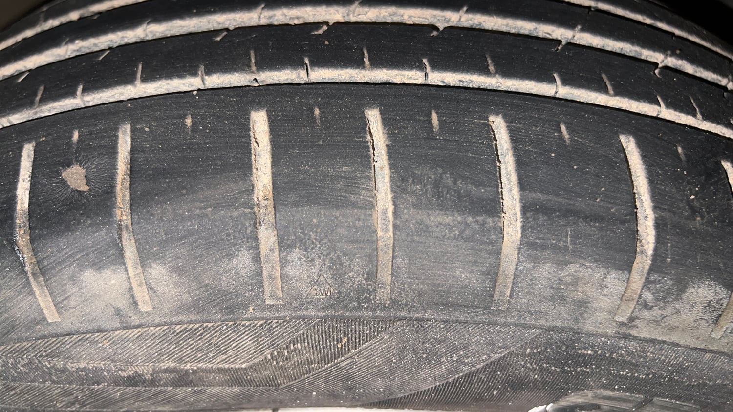 Used 2014 Honda City SV Diesel Diesel Manual tyres RIGHT FRONT TYRE TREAD VIEW