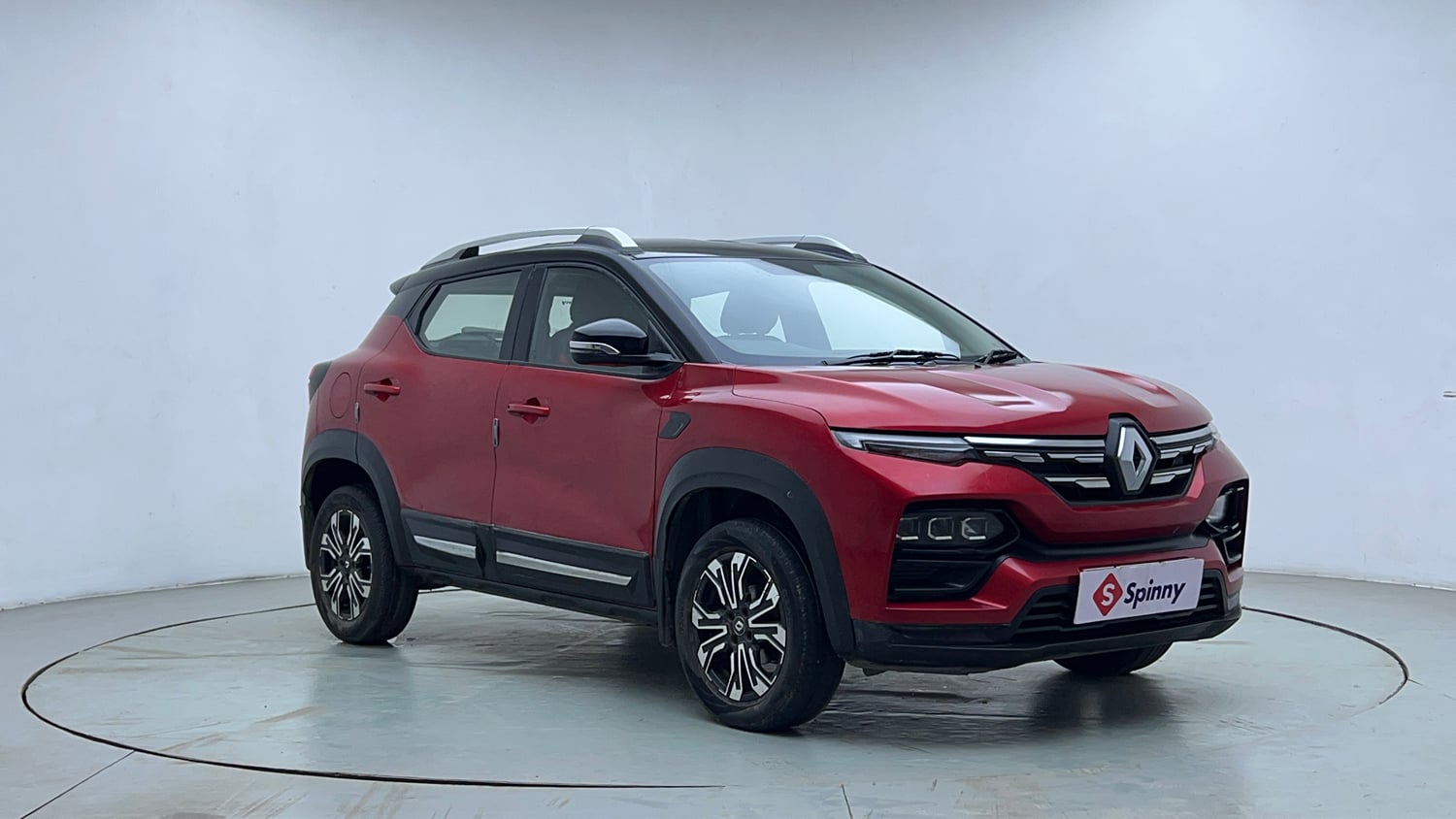 Used 2021 Renault Kiger RXT (O) MT Dual Tone Petrol Manual exterior RIGHT FRONT CORNER VIEW