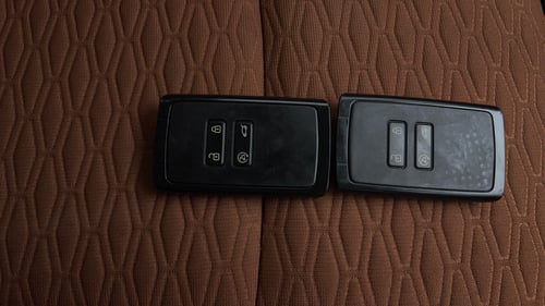 Used 2025 Renault Kiger RXZ Turbo CVT Petrol Automatic extra CAR KEY VIEW