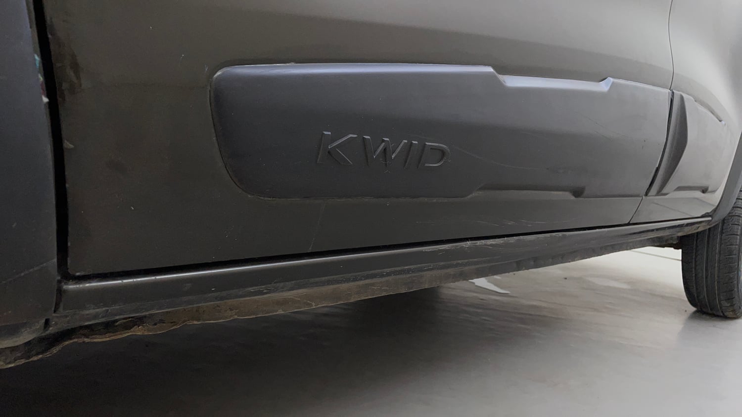 Used 2016 Renault Kwid 1.0 RXT Petrol Manual dents MINOR DENT