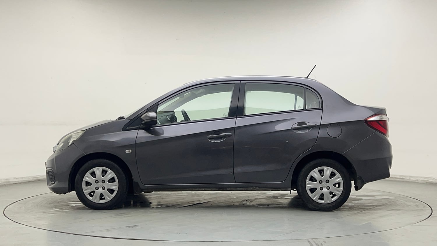 Used 2017 Honda Amaze 1.2 S i-VTEC Petrol Manual exterior LEFT SIDE VIEW