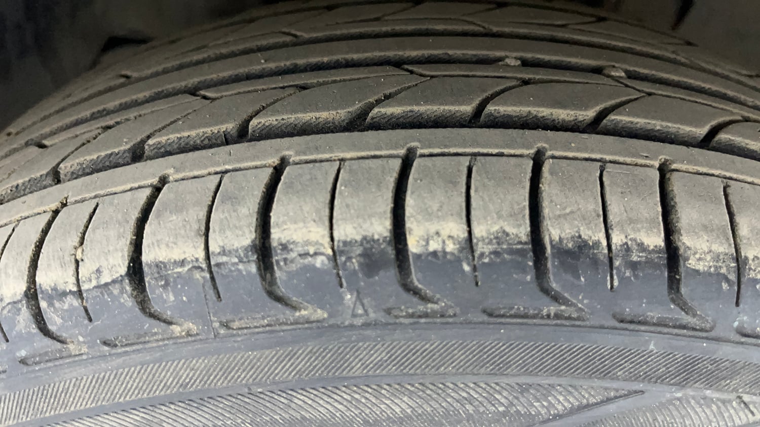Used 2019 Tata Tigor Revotron XZA Petrol Automatic tyres LEFT FRONT TYRE TREAD VIEW