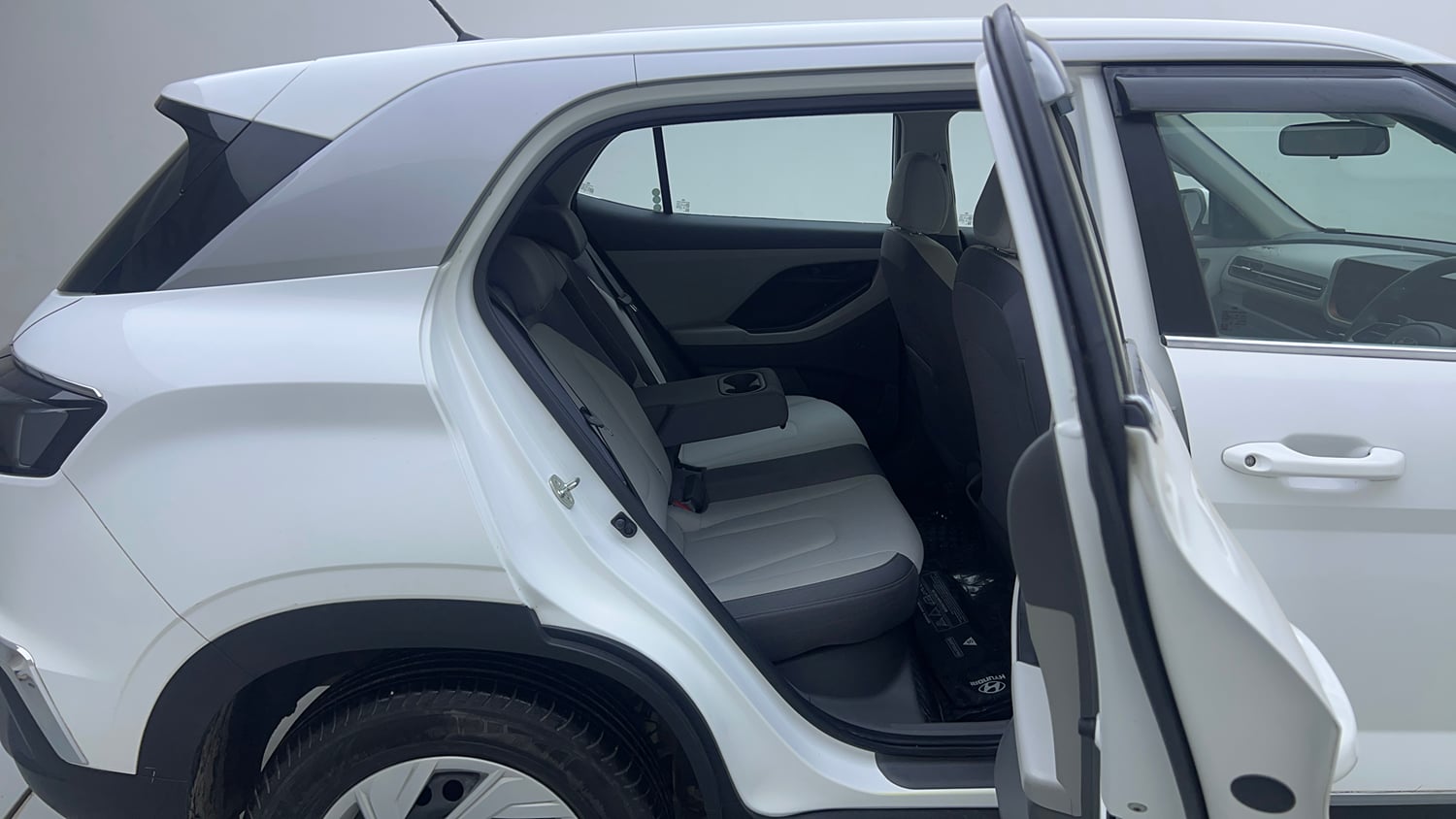 Used 2024 Hyundai Creta 1.5 MPi Petrol MT E Petrol Manual interior RIGHT SIDE REAR DOOR CABIN VIEW