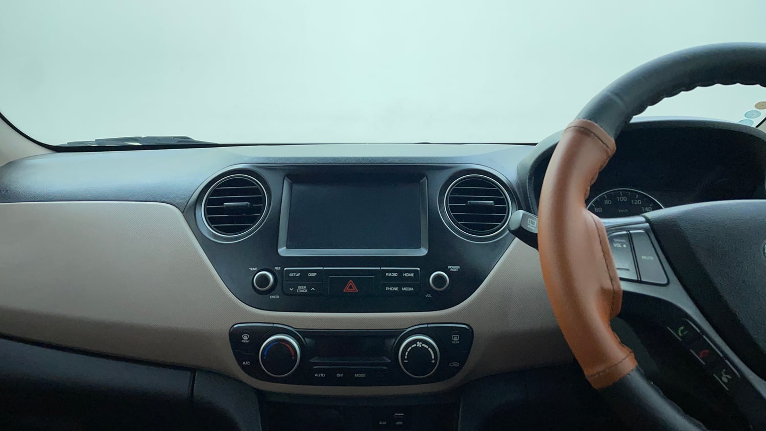 Used 2019 Hyundai Grand i10 Asta 1.2 Kappa VTVT Petrol Manual interior MUSIC SYSTEM & AC CONTROL VIEW