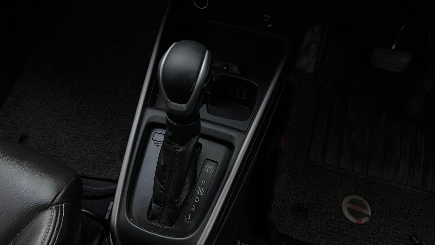 Used 2020 Maruti Suzuki XL6 Alpha AT Petrol Petrol Automatic interior GEAR  KNOB VIEW